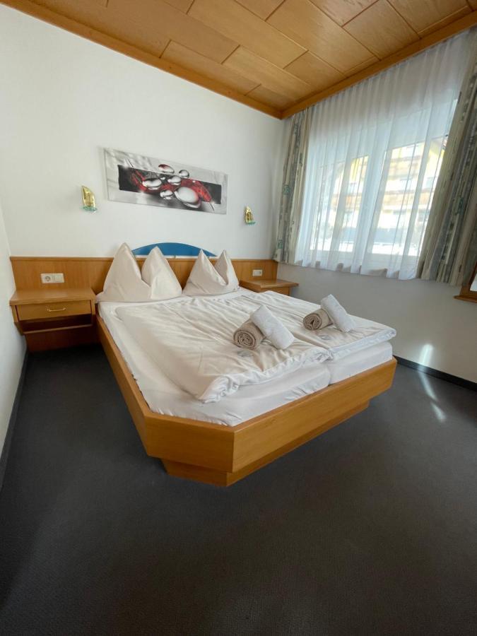 Hotel Die Metzgerstubn Санкт-Михель  Экстерьер фото